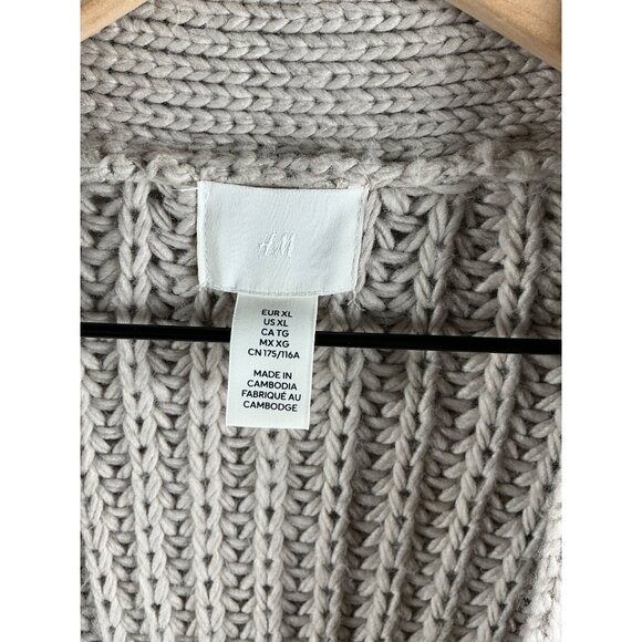 H&M- Woman' s Beige Chunky Knit Oversize Cardigan Sweater Size-XL - Picture 4 of 5